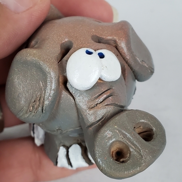 VTG signed Chubby hand molded tiny silly Elephant figurine - Picture 11 of 11